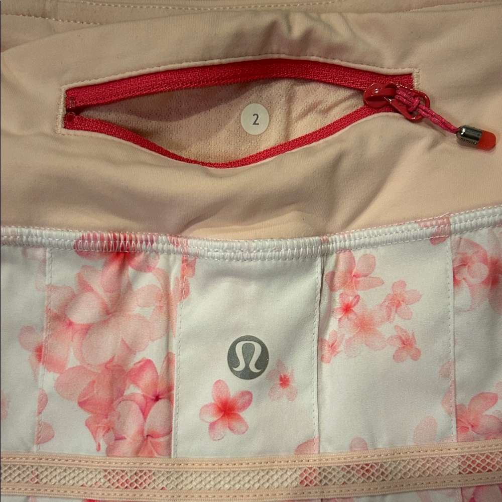 Women’s Pink Floral Lululemon Lightweight Tennis/Golf Skirt - Size 2 - Picture 2 of 5